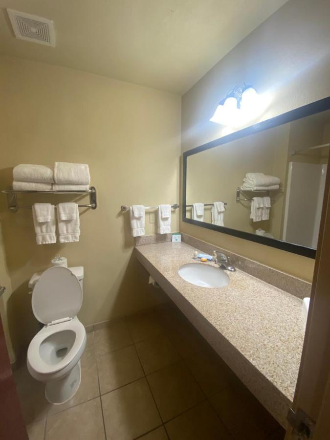 Cobblestone Hotel & Suites - Broken Bow Eksteriør billede