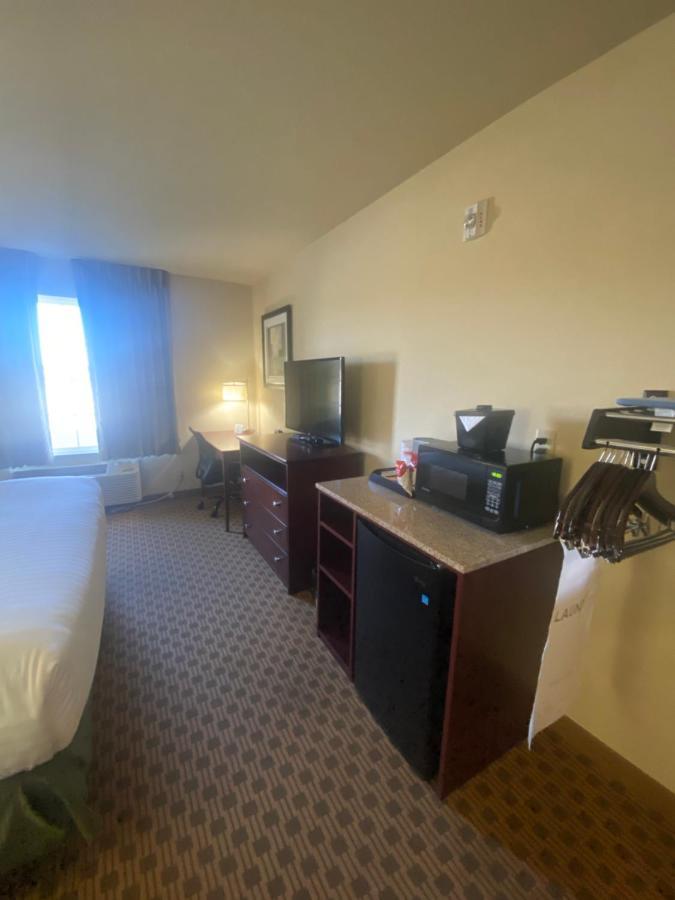 Cobblestone Hotel & Suites - Broken Bow Eksteriør billede